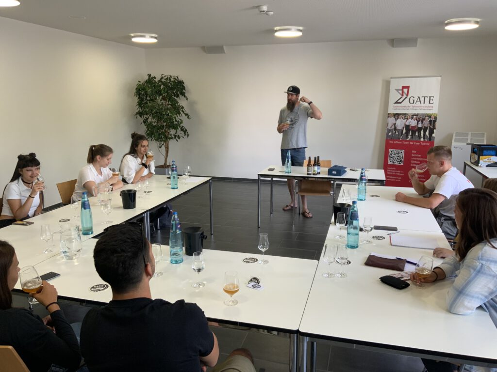 070CF740-6003-4866-9C13-5F4767809A0E